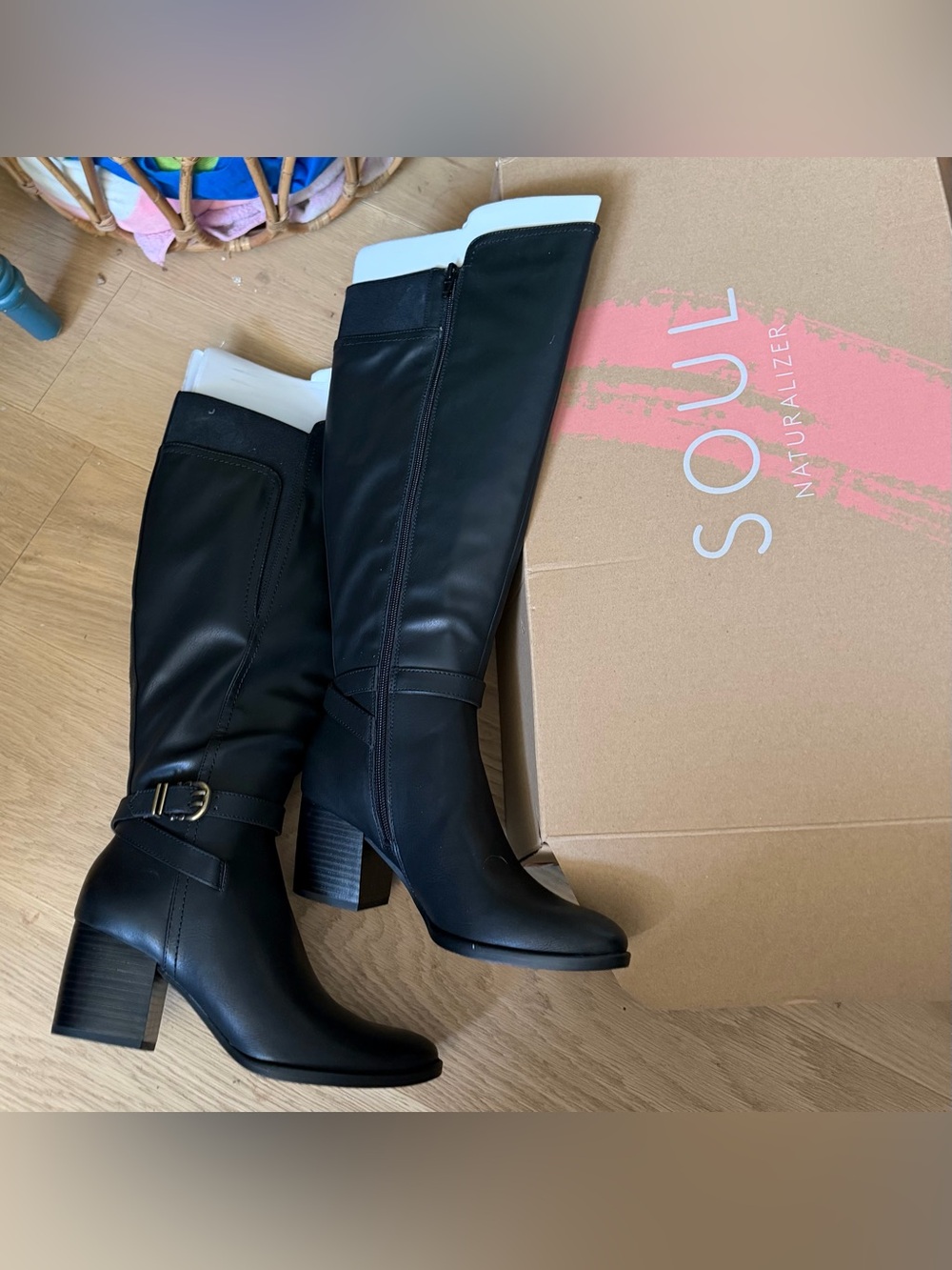 Naturalizer Women’s Black Knee-High Heeled Boots size 7